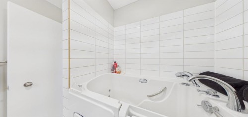 10716 Mapleshire Crescent Se, Calgary, AB 