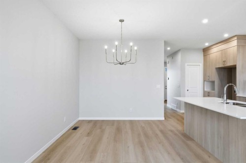 37 Rosemary Gardens Se, Calgary, AB - Indoor Photo Showing Kitchen