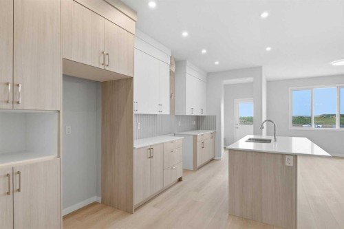 37 Rosemary Gardens Se, Calgary, AB - Indoor Photo Showing Kitchen