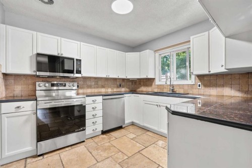15 Hunter Street Nw, Calgary, AB 