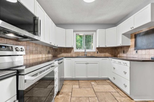 15 Hunter Street Nw, Calgary, AB 