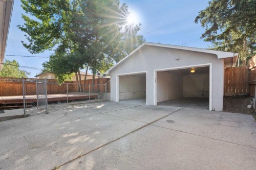 15 Hunter Street Nw, Calgary, AB 