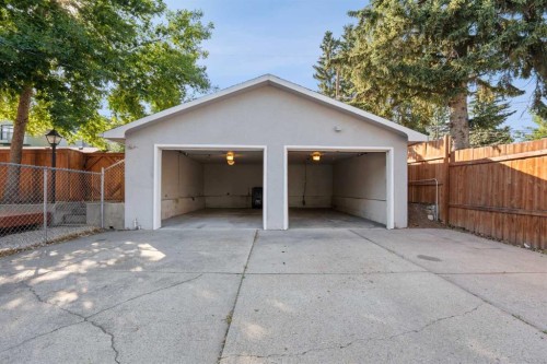 15 Hunter Street Nw, Calgary, AB 