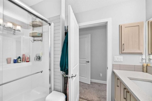 1213 Sage Hill Grove Nw, Calgary, AB - Indoor Photo Showing Bathroom