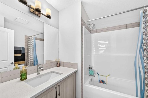 1213 Sage Hill Grove Nw, Calgary, AB - Indoor Photo Showing Bathroom