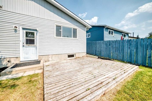 28 Whiteram Close Ne, Calgary, AB - Outdoor With Exterior