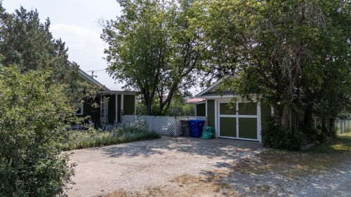 4309 2 Street West, Claresholm, AB - Outdoor