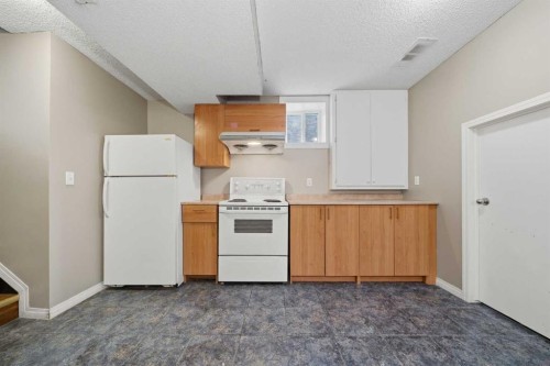 142 Arbour Meadows Close Nw, Calgary, AB - Indoor Photo Showing Kitchen