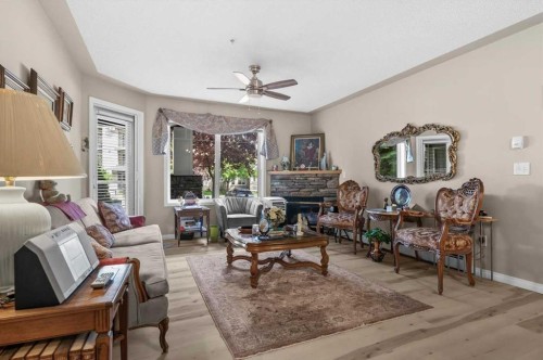 131-369 Rocky Vista Park Nw, Calgary, AB - Indoor Photo Showing Living Room