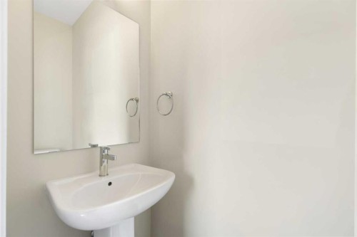 239 Vista Road, Crossfield, AB - Indoor Photo Showing Bathroom