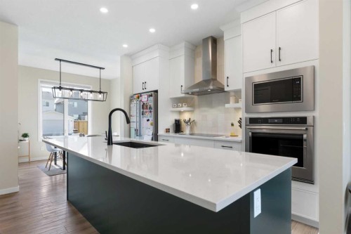 239 Vista Road, Crossfield, AB - Indoor Photo Showing Kitchen With Upgraded Kitchen