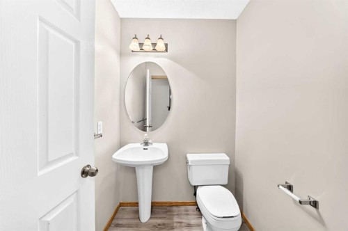 87 Citadel Peak Circle Nw, Calgary, AB - Indoor Photo Showing Bathroom