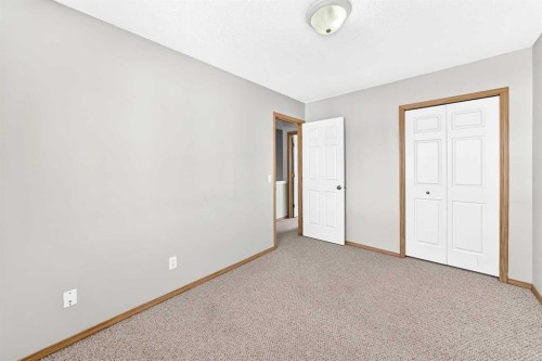 87 Citadel Peak Circle Nw, Calgary, AB - Indoor Photo Showing Other Room