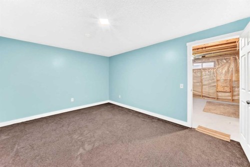 87 Citadel Peak Circle Nw, Calgary, AB - Indoor Photo Showing Other Room