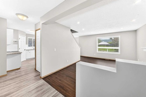 87 Citadel Peak Circle Nw, Calgary, AB - Indoor Photo Showing Other Room