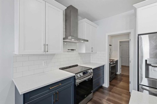 71 Belvedere Green Se, Calgary, AB - Indoor Photo Showing Kitchen