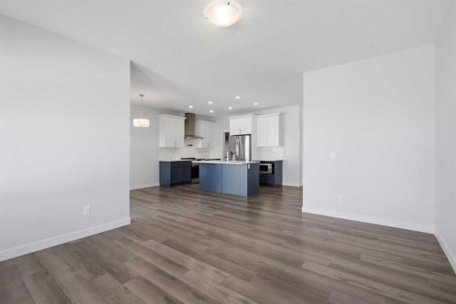 71 Belvedere Green Se, Calgary, AB - Indoor Photo Showing Kitchen
