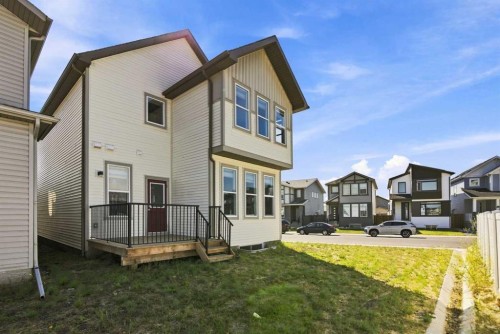 71 Belvedere Green Se, Calgary, AB - Outdoor