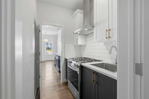 71 Belvedere Green Se, Calgary, AB - Indoor Photo Showing Kitchen With Upgraded Kitchen