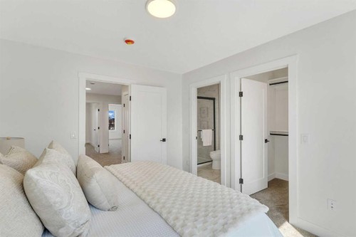 203-8850 48 Street Ne, Calgary, AB - Indoor Photo Showing Bedroom