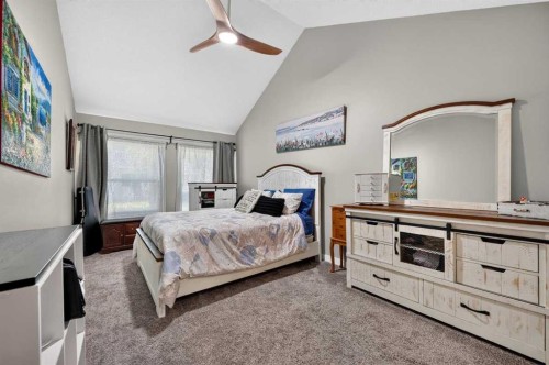 61 Somervale Point Sw, Calgary, AB - Indoor Photo Showing Bedroom