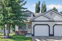 61 Somervale Point SW Calgary, AB T2Y 3K4