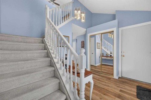 61 Somervale Point Sw, Calgary, AB - Indoor Photo Showing Other Room