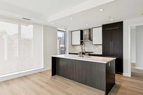 602-930 16 Avenue Sw, Calgary, AB - Indoor Photo Showing Kitchen With Upgraded Kitchen