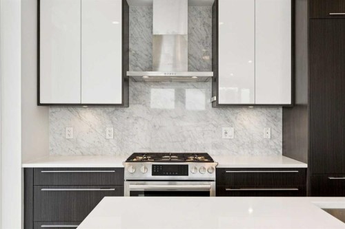602-930 16 Avenue Sw, Calgary, AB - Indoor Photo Showing Kitchen With Upgraded Kitchen