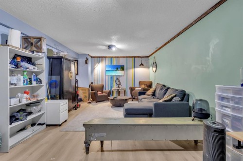 36 Dovista Court Se, Calgary, AB - Indoor