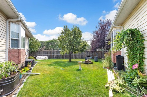36 Dovista Court Se, Calgary, AB - Outdoor
