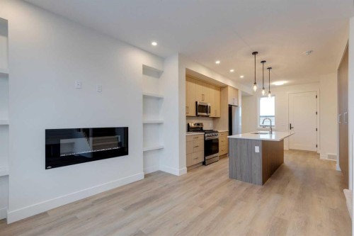 2122 7 Street Nw, Calgary, AB - Indoor With Fireplace