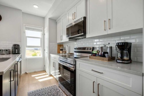 2313-19489 Main Street Se, Calgary, AB - Indoor Photo Showing Kitchen