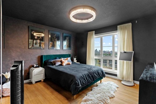 105 Sovereign Common Sw, Calgary, AB - Indoor Photo Showing Bedroom