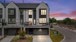 105 Sovereign Common SW Calgary, AB T3C 3Y3