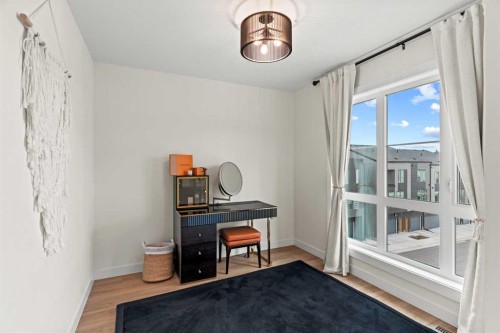 105 Sovereign Common Sw, Calgary, AB - Indoor Photo Showing Other Room