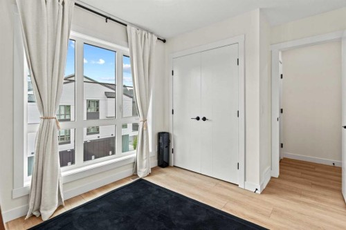 105 Sovereign Common Sw, Calgary, AB - Indoor Photo Showing Other Room