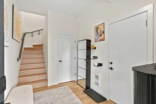 105 Sovereign Common Sw, Calgary, AB - Indoor Photo Showing Other Room