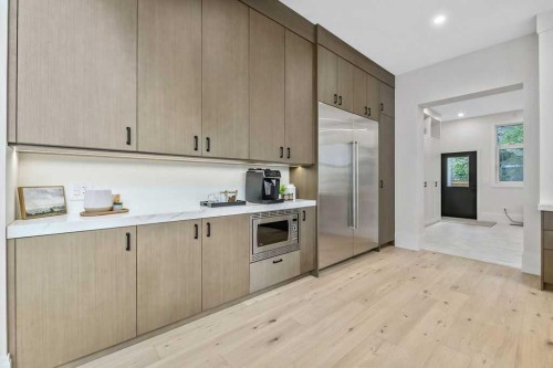 63 Pumpmeadow Crescent Sw, Calgary, AB - Indoor Photo Showing Kitchen