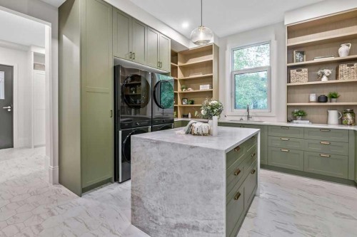 63 Pumpmeadow Crescent Sw, Calgary, AB - Indoor Photo Showing Kitchen