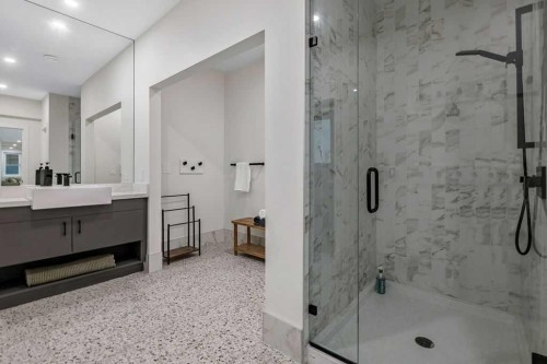63 Pumpmeadow Crescent Sw, Calgary, AB - Indoor Photo Showing Bathroom