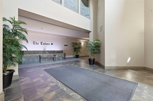 113-60 Sierra Morena Landing Sw, Calgary, AB - Indoor Photo Showing Other Room