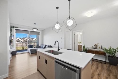 213-400 Auburn Meadows Common Se, Calgary, AB - Indoor Photo Showing Kitchen With Upgraded Kitchen