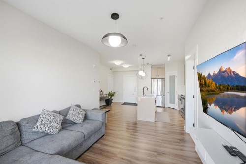 213-400 Auburn Meadows Common Se, Calgary, AB - Indoor Photo Showing Living Room