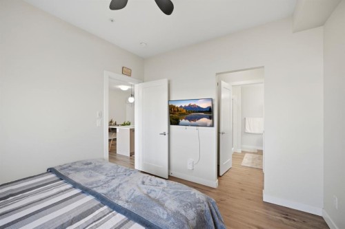 213-400 Auburn Meadows Common Se, Calgary, AB - Indoor Photo Showing Bedroom