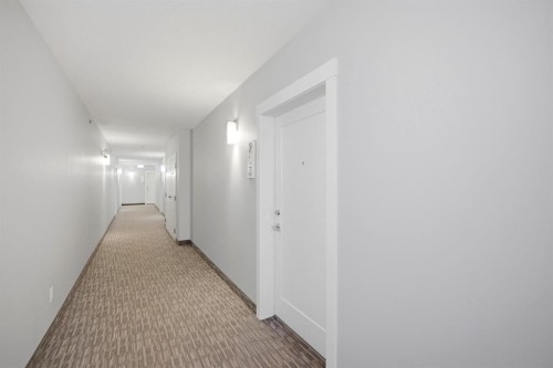 213-400 Auburn Meadows Common Se, Calgary, AB - Indoor Photo Showing Other Room