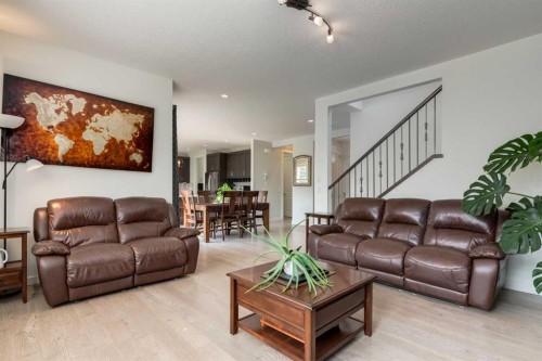 439 Canals Boulevard Sw, Airdrie, AB - Indoor Photo Showing Living Room