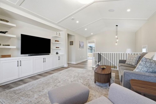 711 Mandalay Link, Carstairs, AB - Indoor Photo Showing Living Room