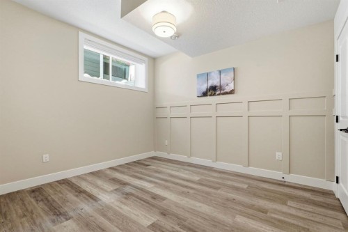 711 Mandalay Link, Carstairs, AB - Indoor Photo Showing Other Room