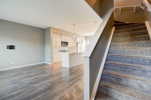 198 Masters Avenue Se, Calgary, AB - Indoor Photo Showing Kitchen